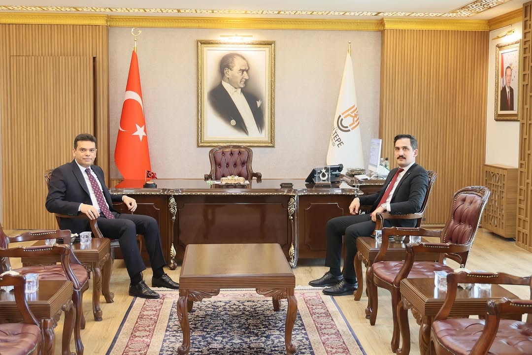 DARGEÇİT KAYMAKAMIMIZ MUHAMMED ENES İPEK KAYMAKAMIMIZ ABDULLAH ŞAHİN'İ ZİYARET ETTİ