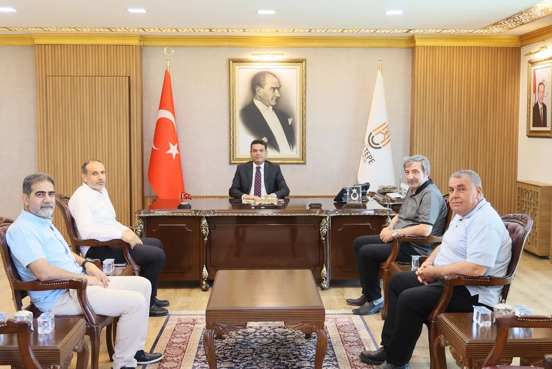 ÖZEL KIZILTEPE İPEKYOLU HASTANESİ YÖNETİMİ KAYMAKAMIMIZ ABDULLAH ŞAHİN'İ ZİYARET ETTİ