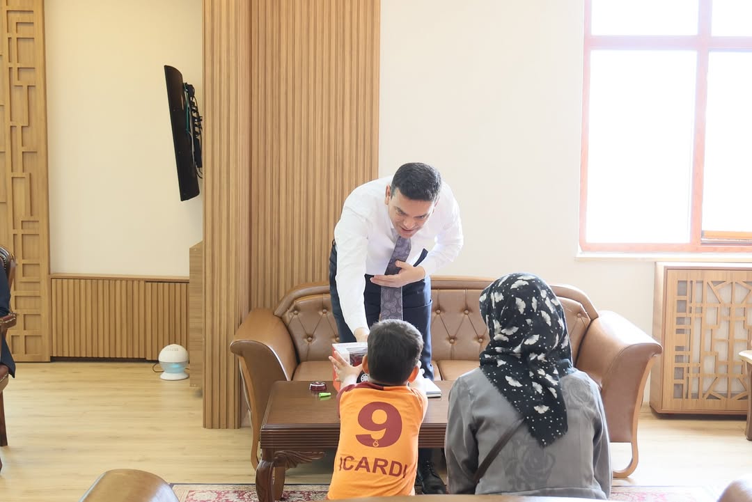 KAYMAKAMIMIZ ABDULLAH ŞAHİN KIYMETLİ VATANDAŞLARIMIZI MİSAFİR ETTİ